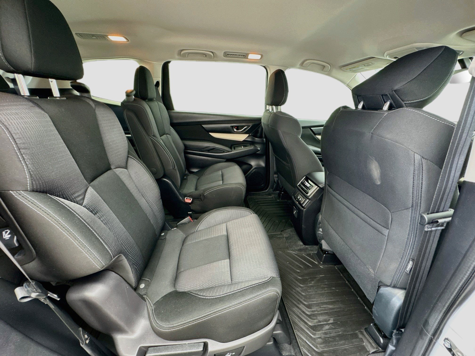Used 2022 Subaru Ascent Premium w/ Convenience Package AWD/4WD image 19