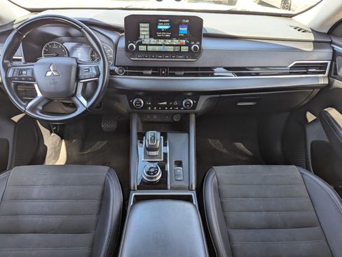 Used 2024 Mitsubishi Outlander SE AWD/4WD image 15