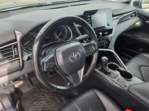 Used 2023 Toyota Camry SE image 10