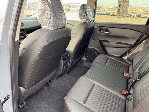 New 2026 Nissan Rogue SV image 24