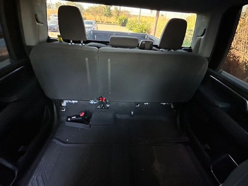 Used 2024 Chevrolet Silverado 2500 LT image 39