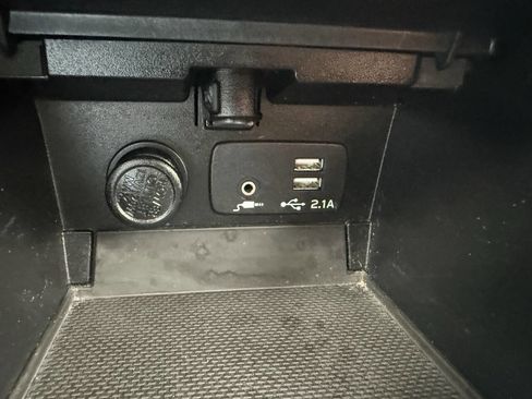 Used 2019 Subaru Outback 3.6R Limited AWD/4WD image 31