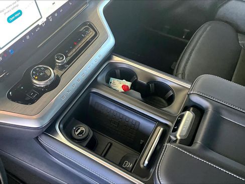 New 2025 Ford Expedition Max Platinum w/ Driver's Package image 8