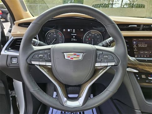 Used 2021 Cadillac XT6 Premium Luxury w/ Platinum Package image 27