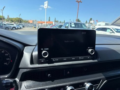 Used 2024 Honda CR-V EX image 21