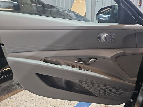 New 2026 Hyundai Elantra SE w/ Cargo Package image 28