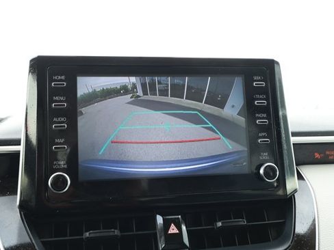 Used 2020 Toyota Corolla LE FWD image 17