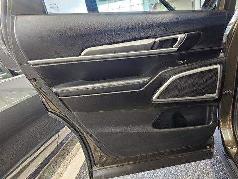 Used 2020 Kia Telluride S w/ S 8 Passenger Seating Package AWD/4WD image 26