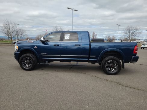Used 2021 RAM 2500 Limited image 11