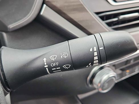 Used 2024 Nissan Altima 2.5 SV image 25