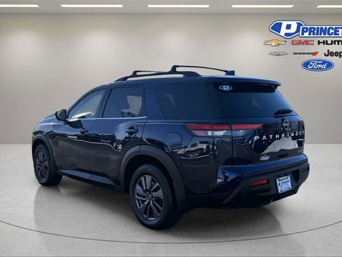 Used 2022 Nissan Pathfinder SV w/ SV Premium Package image 6