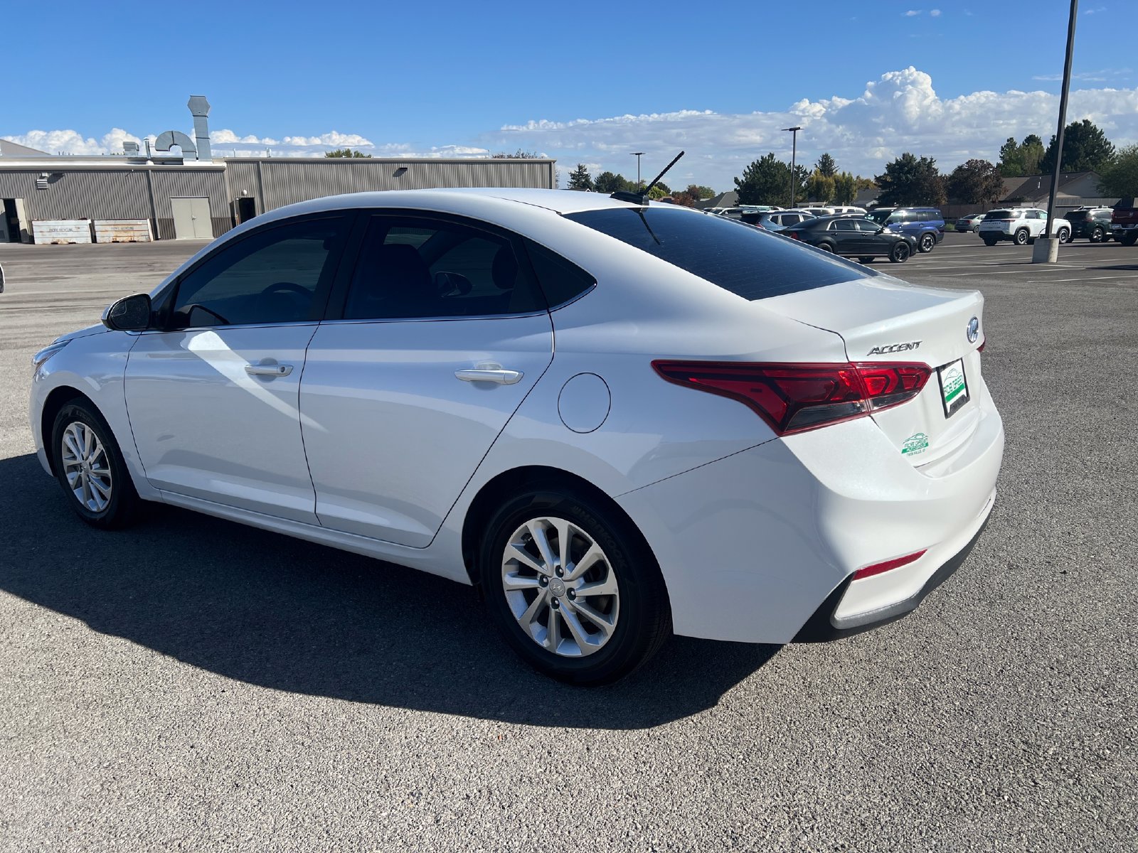Used 2022 Hyundai Accent SEL w/ Cargo Package FWD image 5