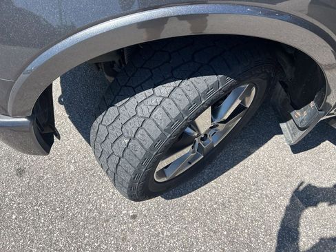 Used 2015 Ford F150 Lariat AWD/4WD image 33