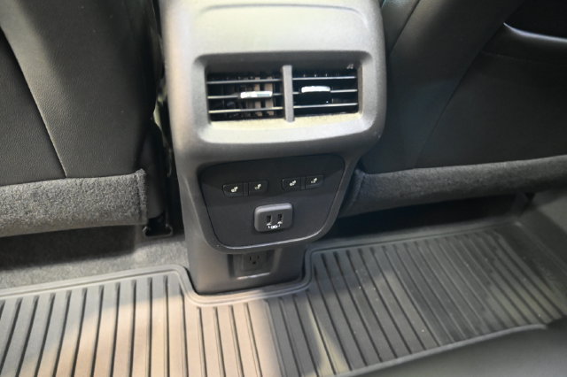 Certified 2024 Chevrolet Equinox Premier AWD/4WD image 28