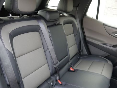 New 2026 Chevrolet Equinox LT image 25