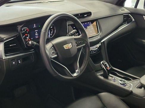 Certified 2023 Cadillac XT6 Luxury FWD image 10