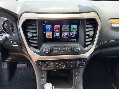 Used 2019 GMC Acadia Denali w/ Technology Package FWD image 24