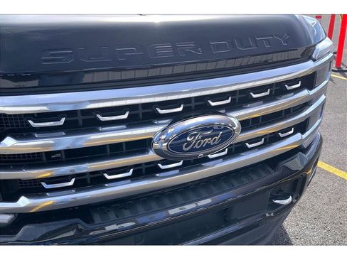 Used 2024 Ford F350 Platinum image 32