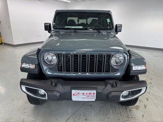 New 2026 Jeep Gladiator Sport video 2