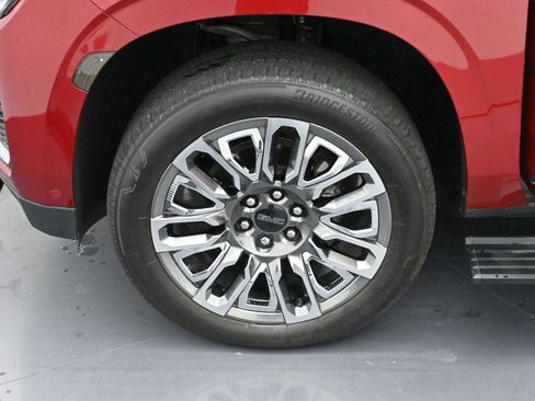 Used 2024 GMC Yukon Denali Ultimate image 35