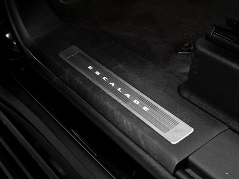 Used 2023 Cadillac Escalade ESV Sport Platinum image 50