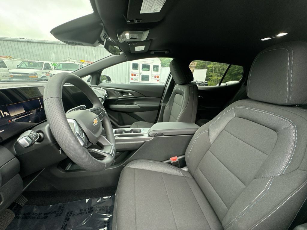 New 2026 Chevrolet Equinox EV LT FWD image 13
