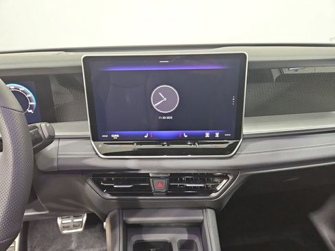 New 2026 Volkswagen Tiguan SE R-Line image 18