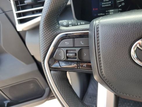 Used 2025 Toyota Tundra Platinum AWD/4WD image 29