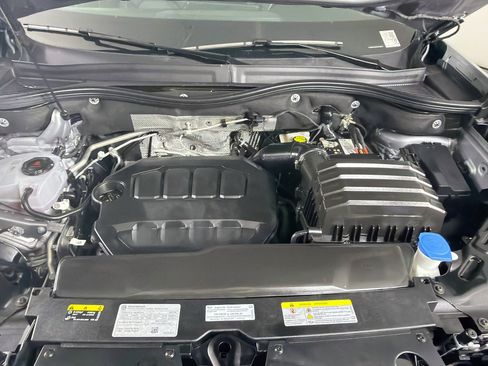 Used 2025 Volkswagen Atlas SE FWD image 33