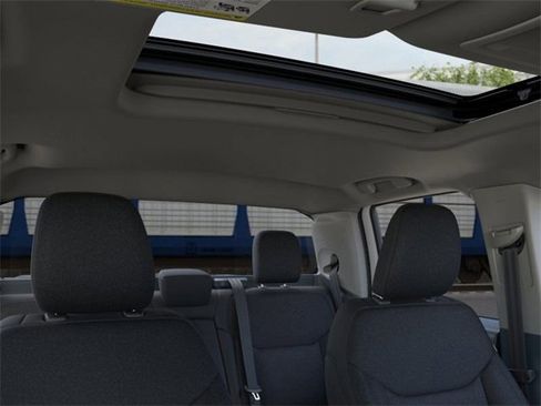 New 2025 Ford Maverick XLT w/ XLT Luxury Package image 13