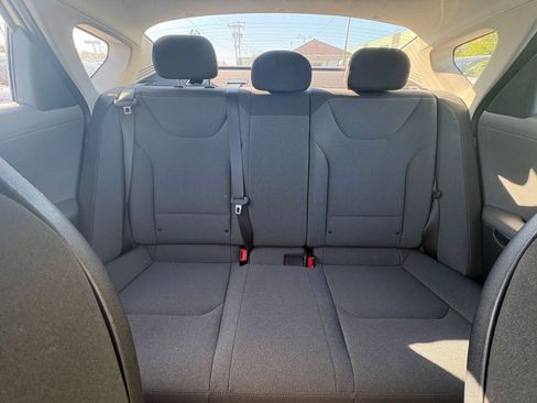 Used 2025 Kia K4 LXS image 37