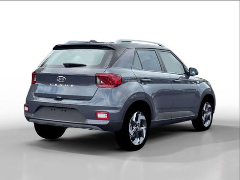 Used 2026 Hyundai Venue SEL FWD image 3