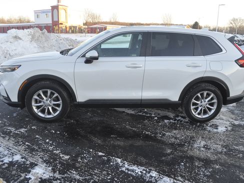 Used 2023 Honda CR-V EX image 4
