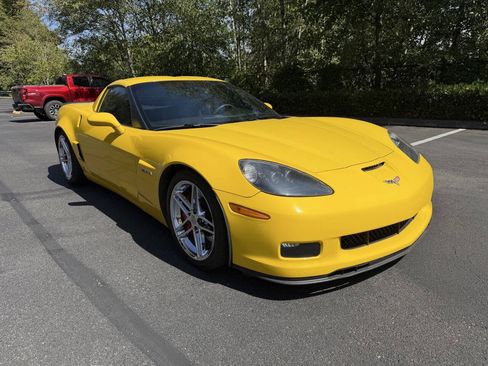 Used 2007 Chevrolet Corvette Z06 w/ Preferred Equipment Group RWD image 3