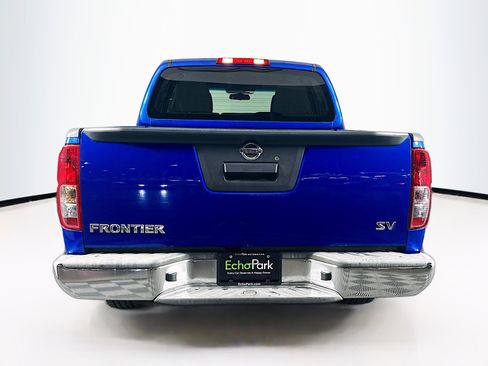 Used 2013 Nissan Frontier SV image 7