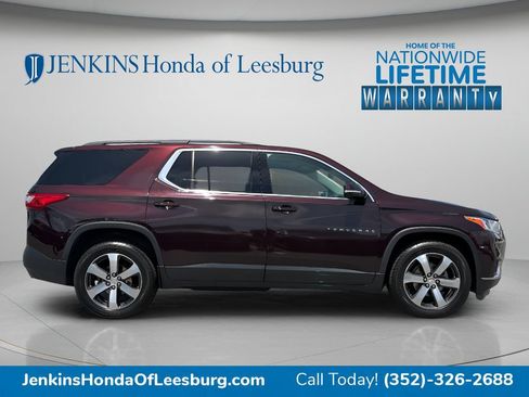 Used 2020 Chevrolet Traverse LT w/ LT Premium Package AWD/4WD image 2