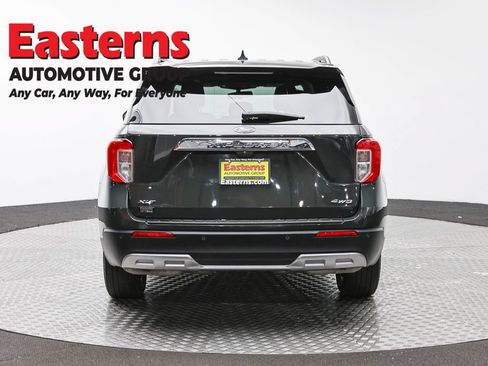 Used 2022 Ford Explorer XLT w/ Equipment Group 202A AWD/4WD image 6