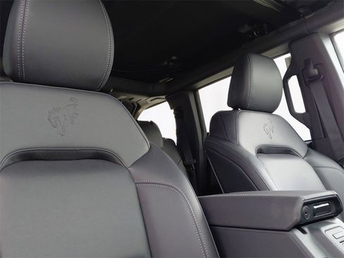 New 2025 Ford Bronco Badlands w/ Sasquatch Package image 15