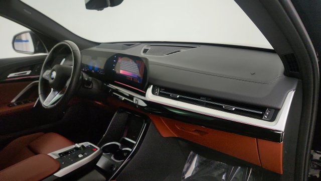 Used 2026 BMW X2 xDrive28i AWD/4WD image 36