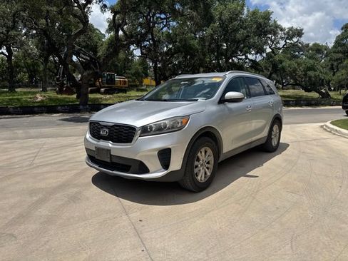 Used 2019 Kia Sorento FWD w/ LX Convenience Package image 1