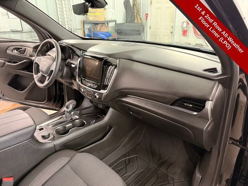 Used 2023 Chevrolet Traverse LT image 36