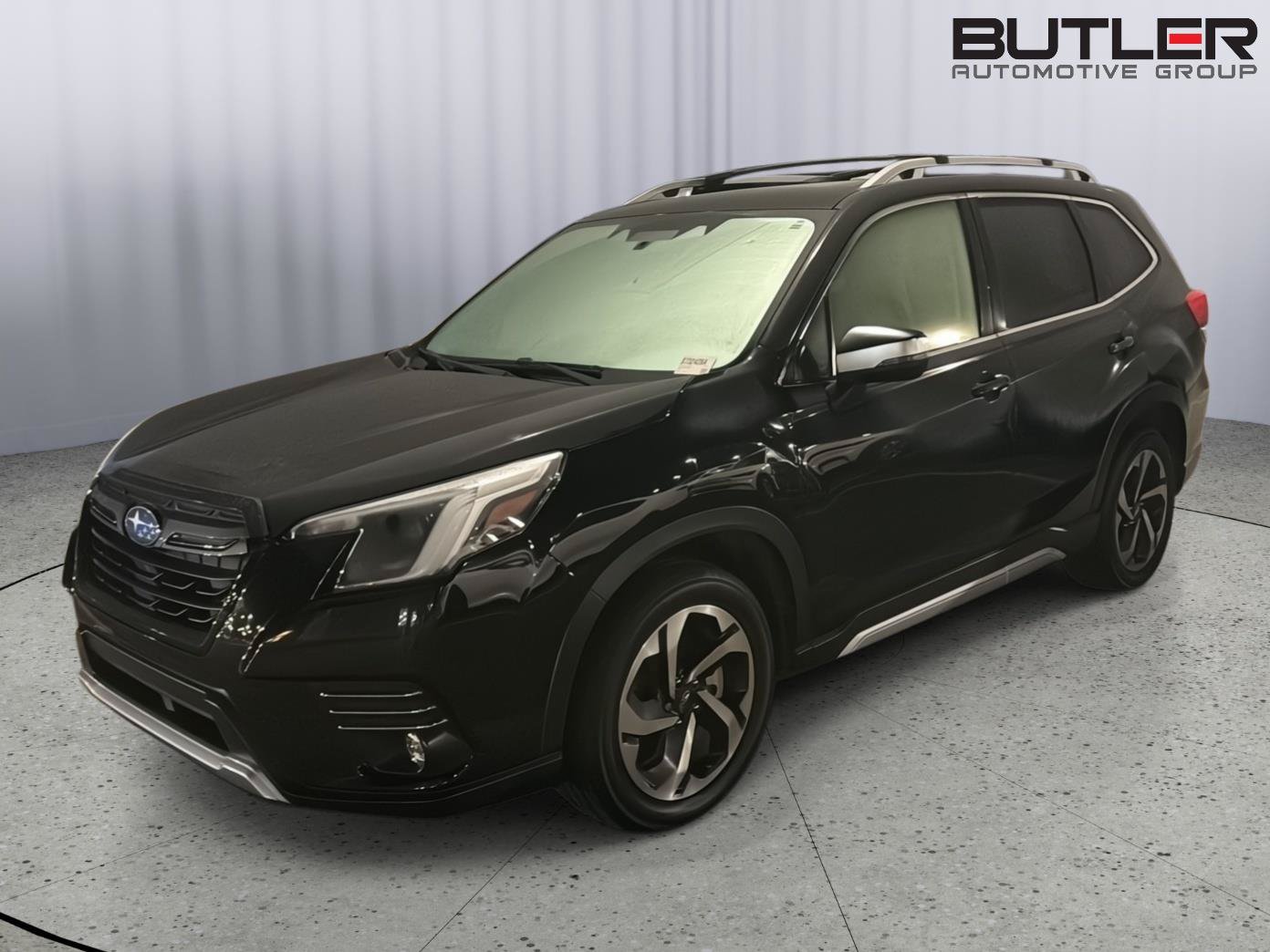 Used 2023 Subaru Forester Touring AWD/4WD image 2