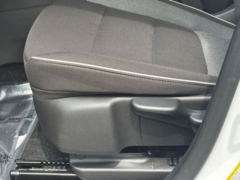 Used 2025 Chevrolet TrailBlazer LT FWD image 22