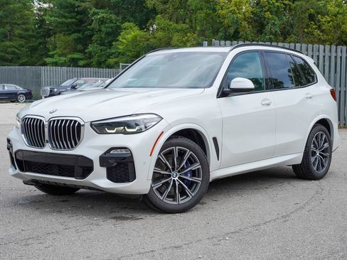 Used 2020 BMW X5 xDrive40i w/ M Sport Package AWD/4WD image 3