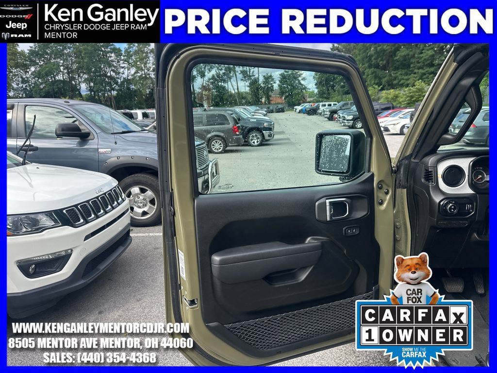 Certified 2025 Jeep Gladiator Sport AWD/4WD image 12