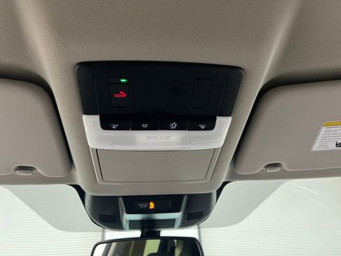 Used 2025 Nissan Rogue SL FWD image 59