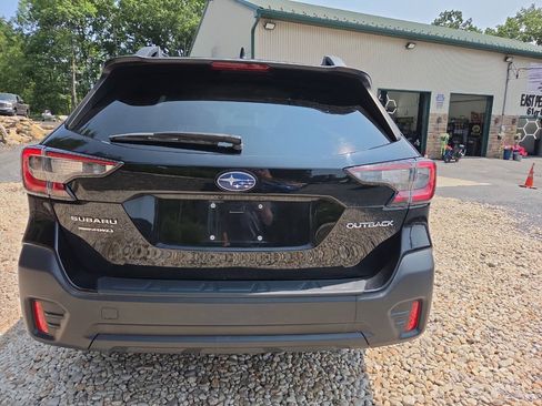 Used 2022 Subaru Outback Premium AWD/4WD image 6
