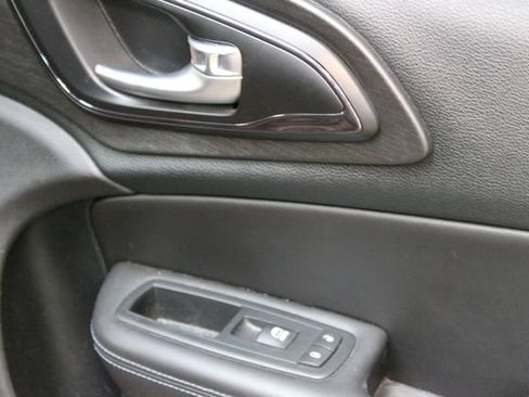 Used 2016 Chrysler 200 S AWD/4WD image 9