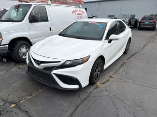 Used 2022 Toyota Camry SE FWD video 1