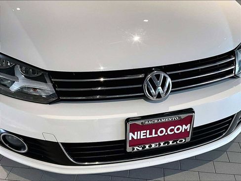 Used 2014 Volkswagen Eos Komfort FWD image 30